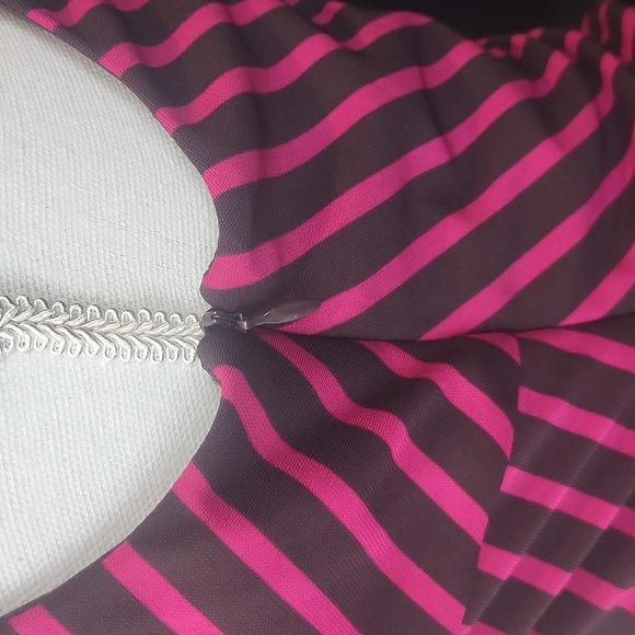 LAUNDRY by SHELLI SEGAL Brown Black Striped Drop Waist V-neck Sleeveless Dress - Picture 6 of 14